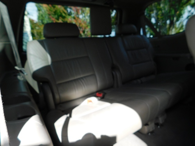 2005 Toyota Sequoia SR5 / 4WD / Leather Heated Seats / LIFTED LIFTED   - Photo 35 - Portland, OR 97217