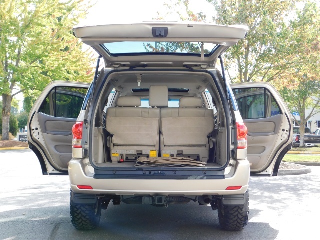 2005 Toyota Sequoia SR5 / 4WD / Leather Heated Seats / LIFTED LIFTED   - Photo 28 - Portland, OR 97217