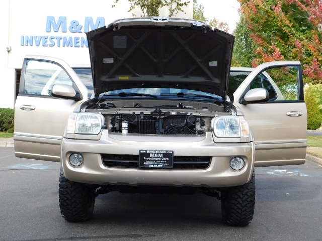 2005 Toyota Sequoia SR5 / 4WD / Leather Heated Seats / LIFTED LIFTED   - Photo 32 - Portland, OR 97217