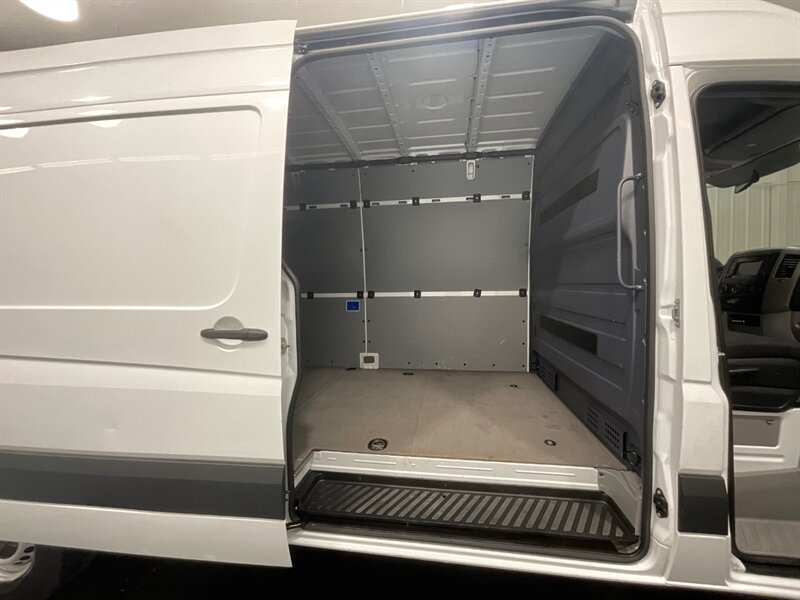 2018 Mercedes-Benz Sprinter 2500 CARGO VAN 4X4 /V6 DIESEL / HIGHROOF 170 " WB  / LOCAL ONE OWNER - Photo 13 - Gladstone, OR 97027