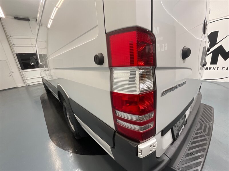 2018 Mercedes-Benz Sprinter 2500 CARGO VAN 4X4 /V6 DIESEL / HIGHROOF 170 " WB  / LOCAL ONE OWNER - Photo 41 - Gladstone, OR 97027