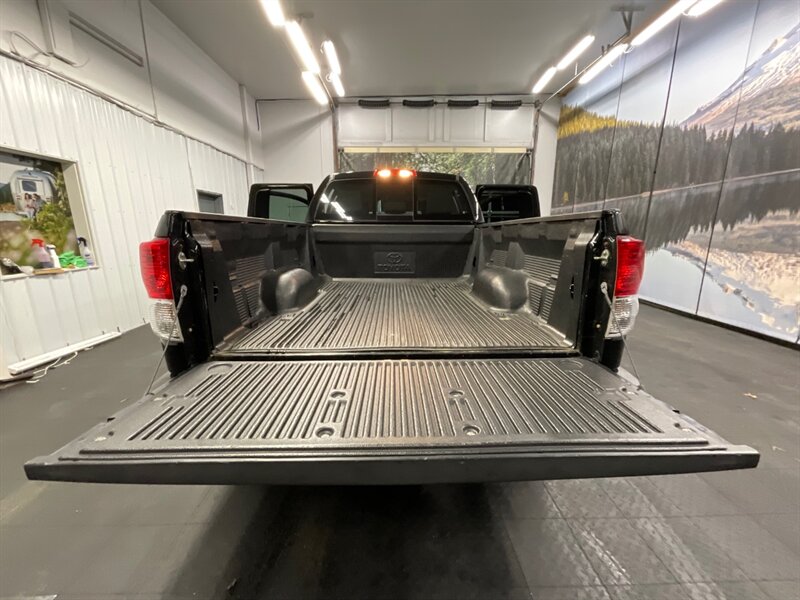 2011 Toyota Tundra Double Cab 4X4 / 5.7L V8 / 1-OWNER / 96,000 MILES  LOCAL OREGON TRUCK / RUST FREE / Excel Condition !! - Photo 21 - Gladstone, OR 97027