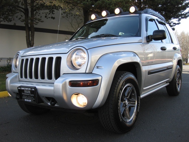 2004 Jeep Liberty Renegade   - Photo 36 - Portland, OR 97217