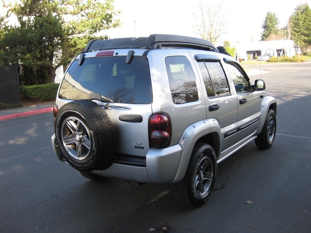 2004 Jeep Liberty Renegade   - Photo 5 - Portland, OR 97217