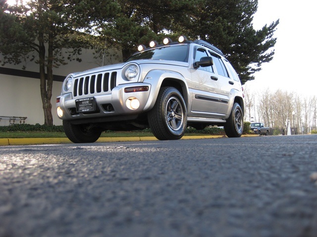 2004 Jeep Liberty Renegade   - Photo 9 - Portland, OR 97217