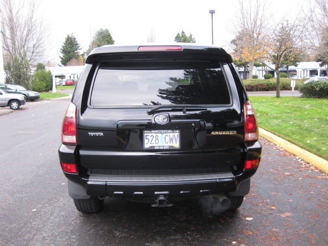 2005 Toyota 4Runner SR5 / 4WD/ 6Cyl / Moonroof   - Photo 4 - Portland, OR 97217