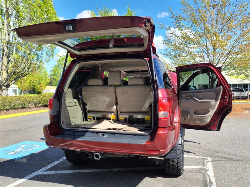 2007 Toyota Sequoia 4X4 3RD Seat / LEATHER / Timing Belt Done / LIFTED  / 4.7L / 8-Passenger / Sun Roof / NEW TIRES / NEW LIFT / ONLY 139K MILES - Photo 28 - Portland, OR 97217