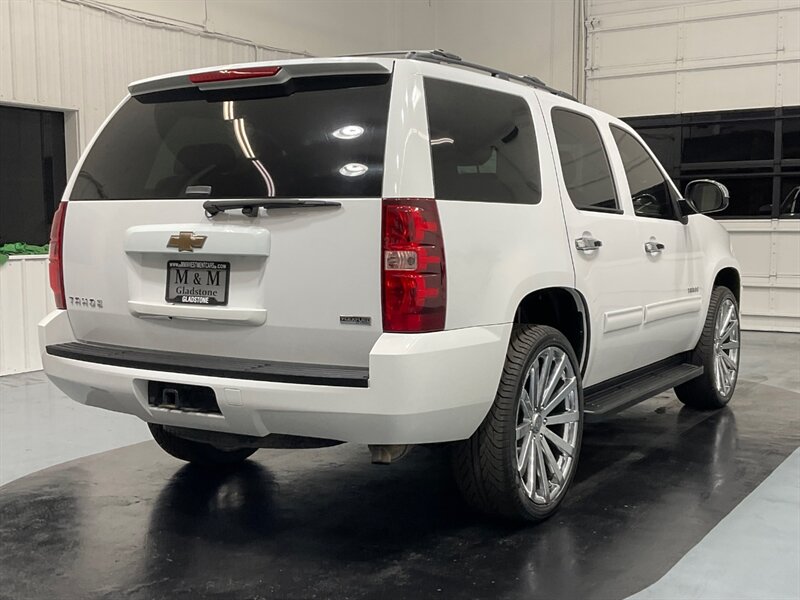 2008 Chevrolet Tahoe LT 4X4 / 5.3L V8 / Leather / 3RD SEAT / NEW TIRES  / Excel Cond - Photo 8 - Gladstone, OR 97027