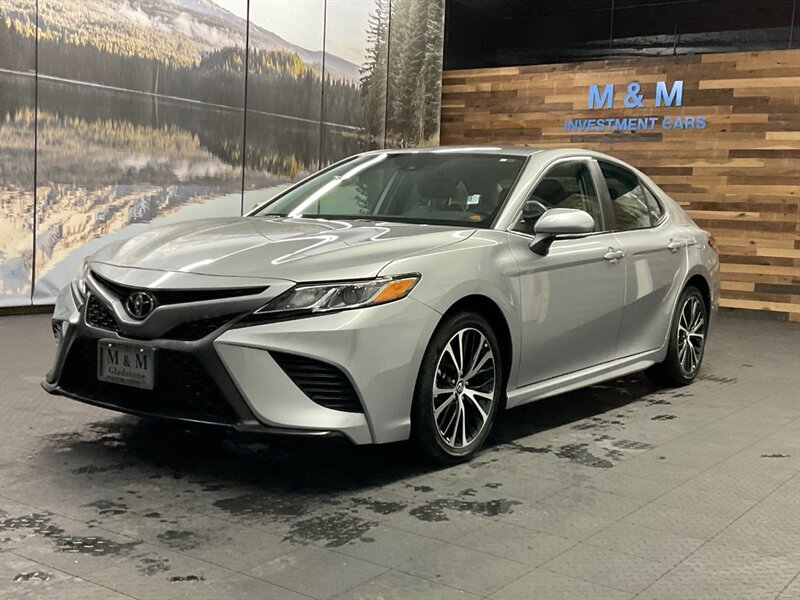 2019 Toyota Camry SE Sedan / 2.5L 4Cyl / Backup Cam / 14,000 MILES  LOCAL CAR / SHARP & CLEAN !! - Photo 25 - Gladstone, OR 97027