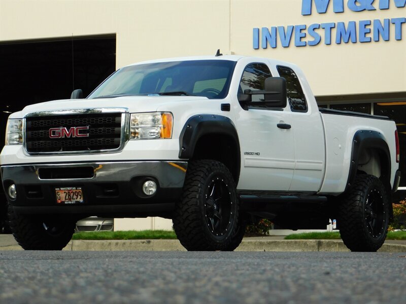 2011 GMC Sierra 2500 4WD 6.6L DURAMAX DIESEL / ONLY 66,000 MILES   - Photo 43 - Portland, OR 97217