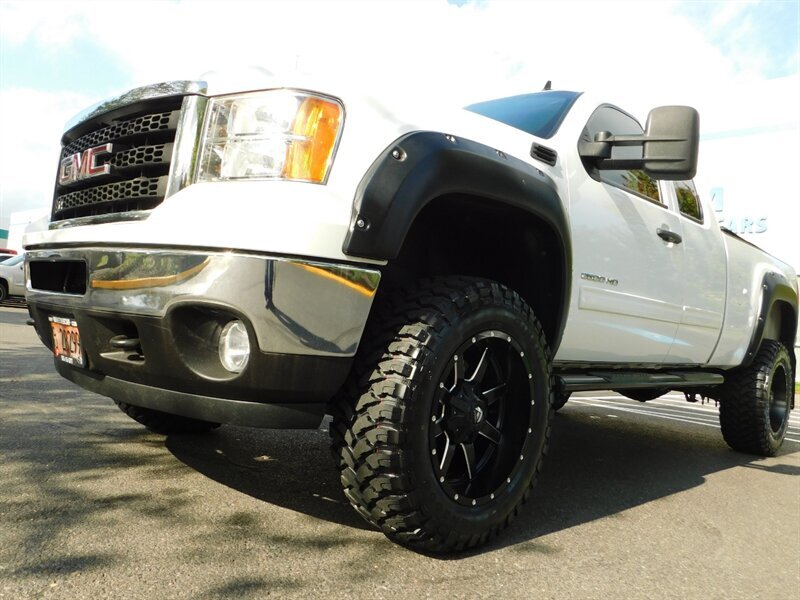 2011 GMC Sierra 2500 4WD 6.6L DURAMAX DIESEL / ONLY 66,000 MILES   - Photo 11 - Portland, OR 97217