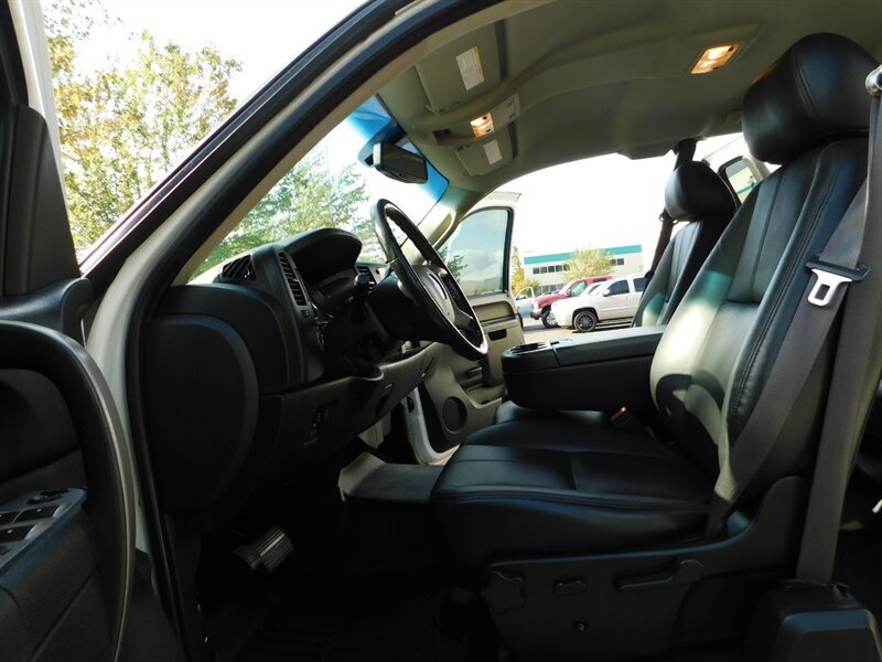 2011 GMC Sierra 2500 4WD 6.6L DURAMAX DIESEL / ONLY 66,000 MILES   - Photo 14 - Portland, OR 97217