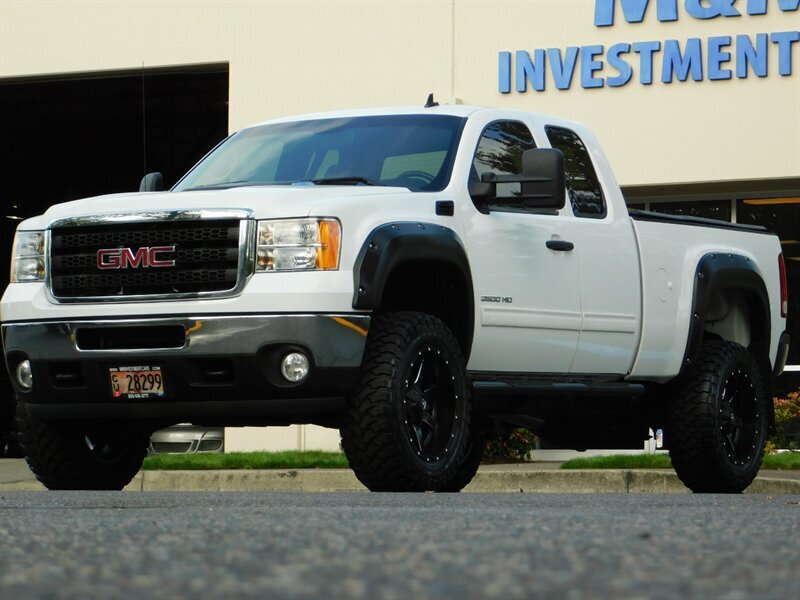 2011 GMC Sierra 2500 4WD 6.6L DURAMAX DIESEL / ONLY 66,000 MILES   - Photo 41 - Portland, OR 97217