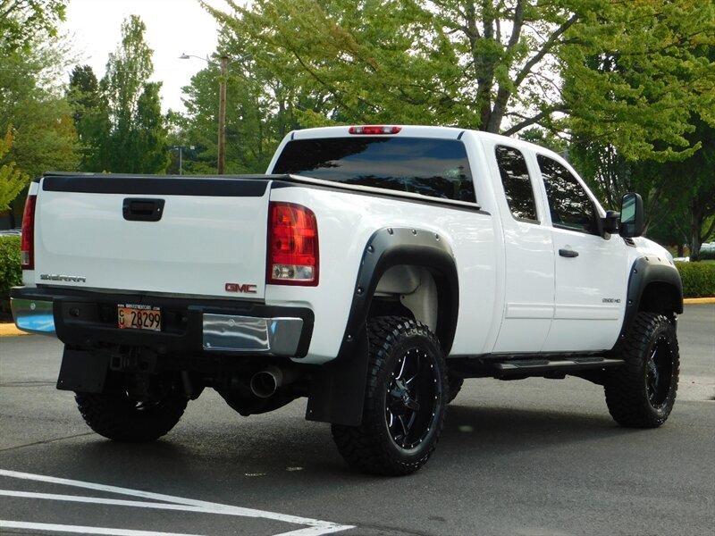 2011 GMC Sierra 2500 4WD 6.6L DURAMAX DIESEL / ONLY 66,000 MILES   - Photo 10 - Portland, OR 97217