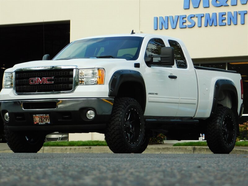 2011 GMC Sierra 2500 4WD 6.6L DURAMAX DIESEL / ONLY 66,000 MILES   - Photo 1 - Portland, OR 97217