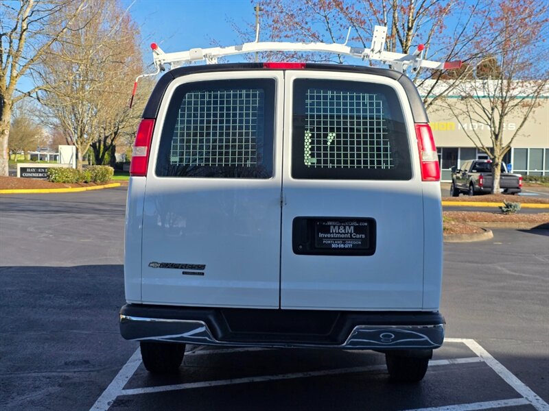 2014 Chevrolet Express 2500 CARGO VAN V8 4.8L / LOCAL / NO RUST / HD RACK / NON SMOKER / 2-OWNERS - Photo 6 - Portland, OR 97217