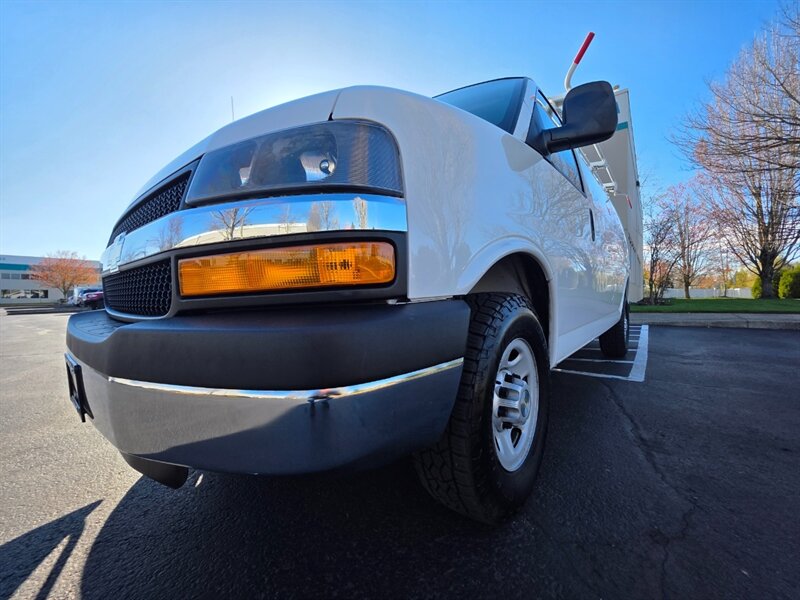 2014 Chevrolet Express 2500 CARGO VAN V8 4.8L / LOCAL / NO RUST / HD RACK / NON SMOKER / 2-OWNERS - Photo 9 - Portland, OR 97217