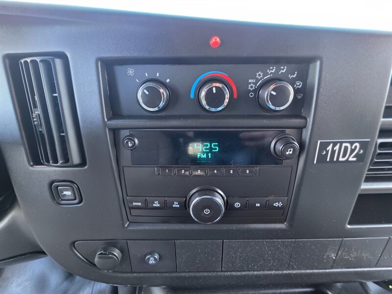 2014 Chevrolet Express 2500 CARGO VAN V8 4.8L / LOCAL / NO RUST / HD RACK / NON SMOKER / 2-OWNERS - Photo 16 - Portland, OR 97217