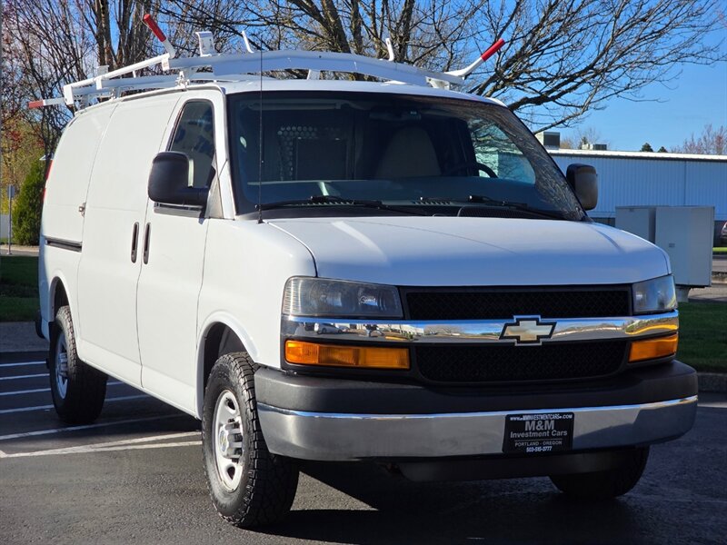 2014 Chevrolet Express 2500 CARGO VAN V8 4.8L / LOCAL / NO RUST / HD RACK / NON SMOKER / 2-OWNERS - Photo 2 - Portland, OR 97217