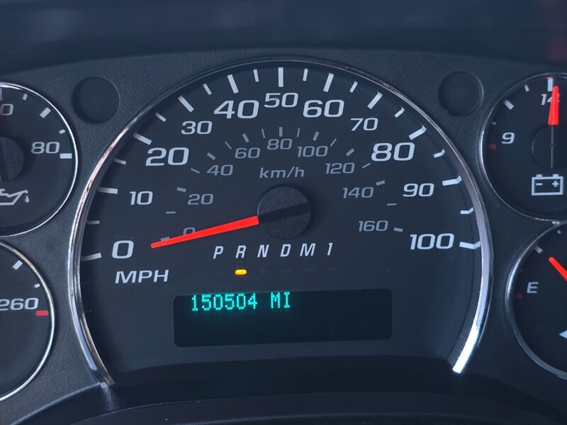 2014 Chevrolet Express 2500 CARGO VAN V8 4.8L / LOCAL / NO RUST / HD RACK / NON SMOKER / 2-OWNERS - Photo 43 - Portland, OR 97217