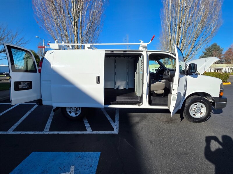 2014 Chevrolet Express 2500 CARGO VAN V8 4.8L / LOCAL / NO RUST / HD RACK / NON SMOKER / 2-OWNERS - Photo 24 - Portland, OR 97217