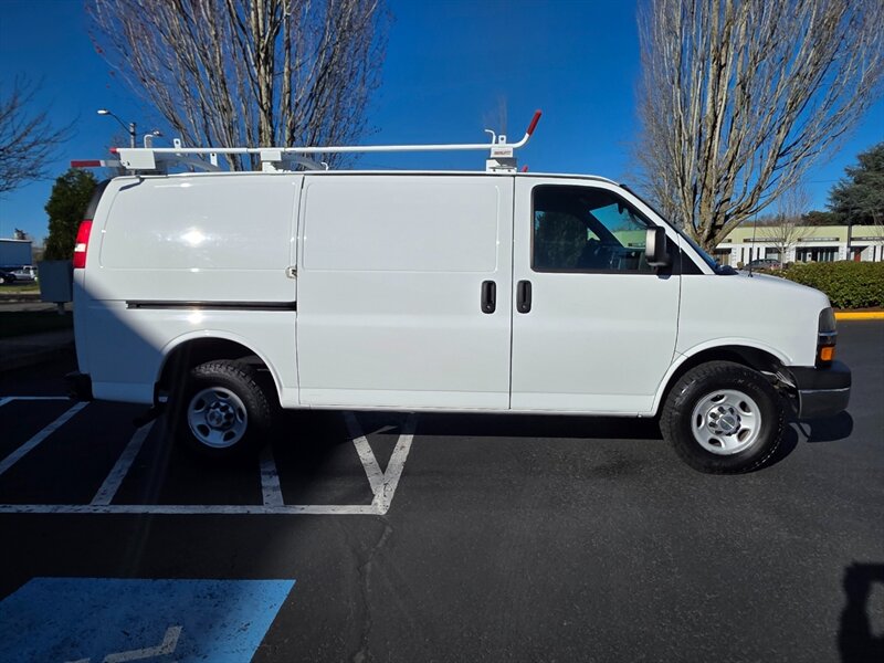 2014 Chevrolet Express 2500 CARGO VAN V8 4.8L / LOCAL / NO RUST / HD RACK / NON SMOKER / 2-OWNERS - Photo 4 - Portland, OR 97217