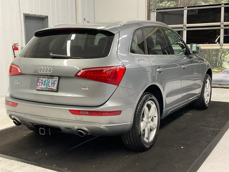 2010 Audi Q5 3.2 quattro Premium Plus AWD / 3.2L V6 / Pano Roof  / Leather & Heated Seats / Navigation / BRAND NEW TIRES / 143,000 MILES - Photo 8 - Gladstone, OR 97027