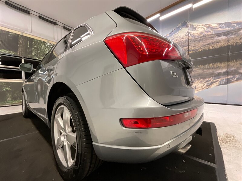 2010 Audi Q5 3.2 quattro Premium Plus AWD / 3.2L V6 / Pano Roof  / Leather & Heated Seats / Navigation / BRAND NEW TIRES / 143,000 MILES - Photo 10 - Gladstone, OR 97027