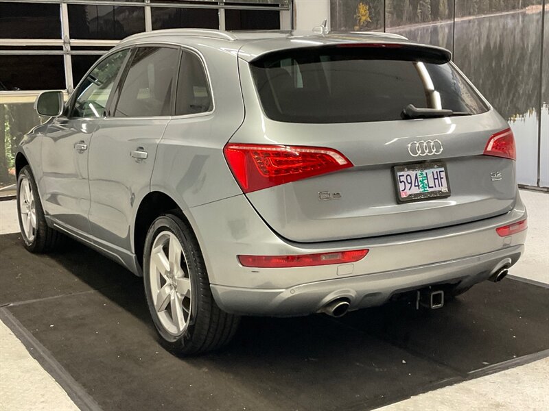 2010 Audi Q5 3.2 quattro Premium Plus AWD / 3.2L V6 / Pano Roof  / Leather & Heated Seats / Navigation / BRAND NEW TIRES / 143,000 MILES - Photo 7 - Gladstone, OR 97027