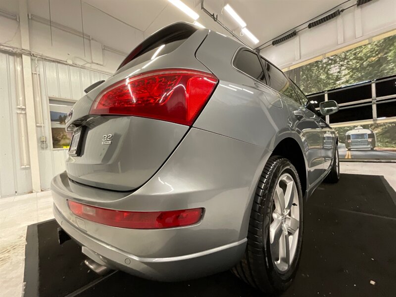 2010 Audi Q5 3.2 quattro Premium Plus AWD / 3.2L V6 / Pano Roof  / Leather & Heated Seats / Navigation / BRAND NEW TIRES / 143,000 MILES - Photo 26 - Gladstone, OR 97027