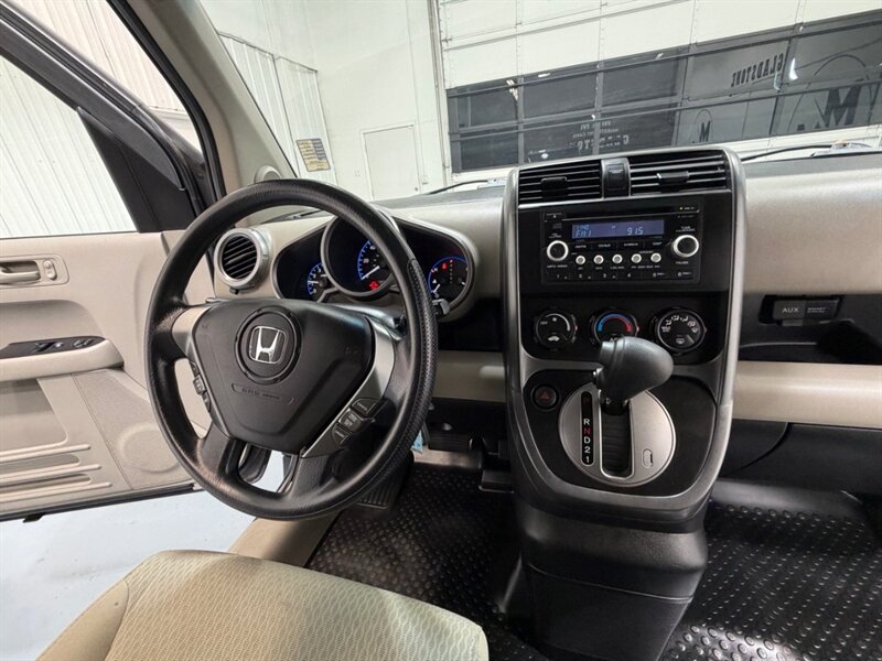 2010 Honda Element EX Sport Utility AWD / 4Cyl / NEW TIRES /ZERO RUST /LOCAL CAR / GREAT CONDITION / LOW MILES - Photo 15 - Gladstone, OR 97027