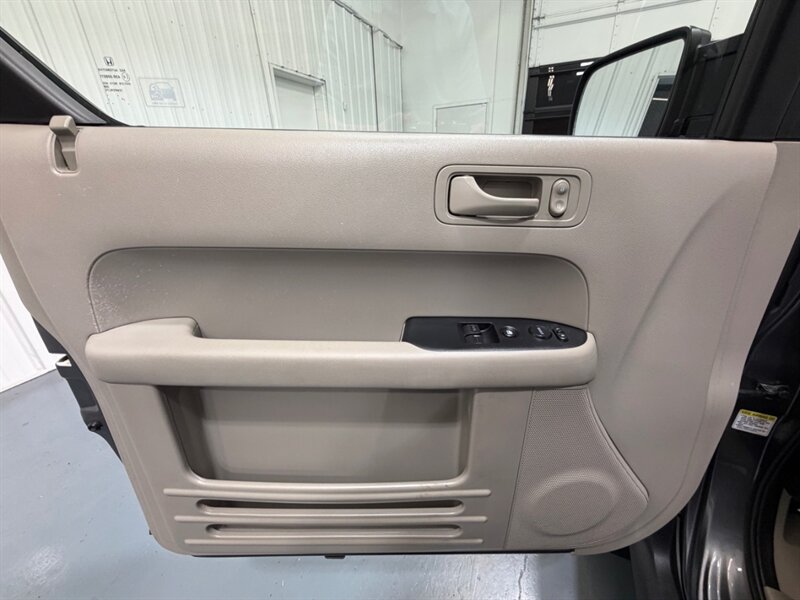 2010 Honda Element EX Sport Utility AWD / 4Cyl / NEW TIRES /ZERO RUST /LOCAL CAR / GREAT CONDITION / LOW MILES - Photo 31 - Gladstone, OR 97027
