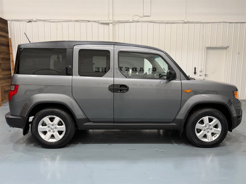 2010 Honda Element EX Sport Utility AWD / 4Cyl / NEW TIRES /ZERO RUST /LOCAL CAR / GREAT CONDITION / LOW MILES - Photo 4 - Gladstone, OR 97027
