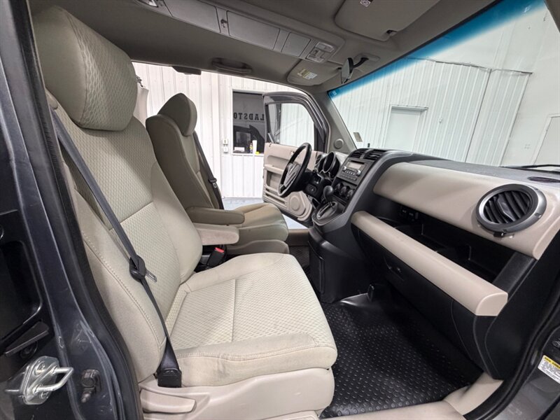 2010 Honda Element EX Sport Utility AWD / 4Cyl / NEW TIRES /ZERO RUST /LOCAL CAR / GREAT CONDITION / LOW MILES - Photo 13 - Gladstone, OR 97027