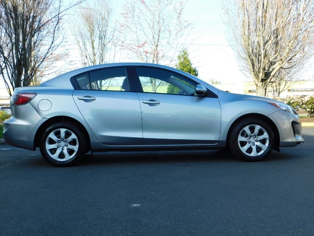 2013 Mazda Mazda3 i Sport  Sedan 74,228 Miles Brand New Tires Automatic - Photo 3 - Portland, OR 97217