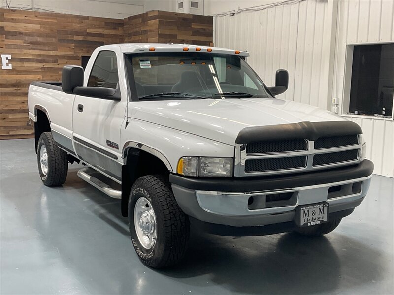 2001 Dodge Ram 2500 SLT Laramie Regular Cab 4X4 / 5.9L Diesel /6-SPEED  / Manual / Standard Cab / ZERO RUST / 114K MILES - Photo 2 - Gladstone, OR 97027