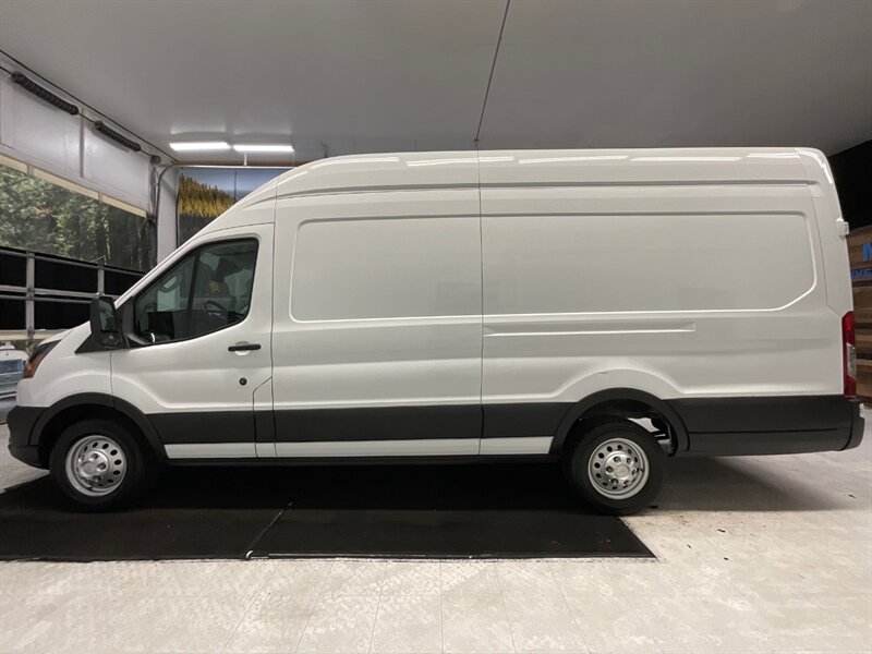 2022 Ford Transit 250 Cargo Van AWD / HIGHROOF EXTENDED / 7,000 MILE  / AWD / Excel Cond - Photo 3 - Gladstone, OR 97027