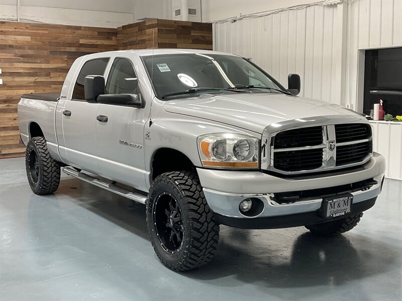 2006 Dodge Ram 2500 SLT MEGACAB 4X4 / 5.9L DIESEL / 1-OWNER / 99K MILE  / NEW WHEELS & TIRES - Photo 2 - Gladstone, OR 97027