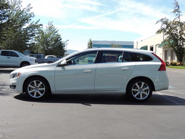 2016 Volvo V60 T5 Drive-E Premier / Navigation / Only 8000 MILES   - Photo 3 - Portland, OR 97217