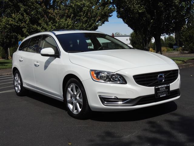 2016 Volvo V60 T5 Drive-E Premier / Navigation / Only 8000 MILES   - Photo 2 - Portland, OR 97217