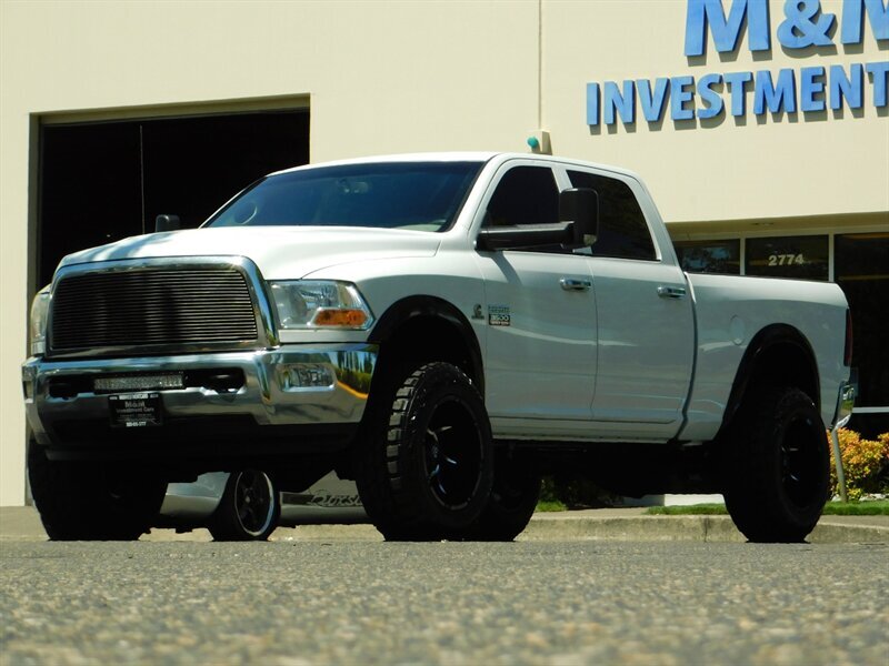 2012 Ram 3500 SLT Crew Cab 4X4 6.7L CUMMINS DIESEL / LIFTED