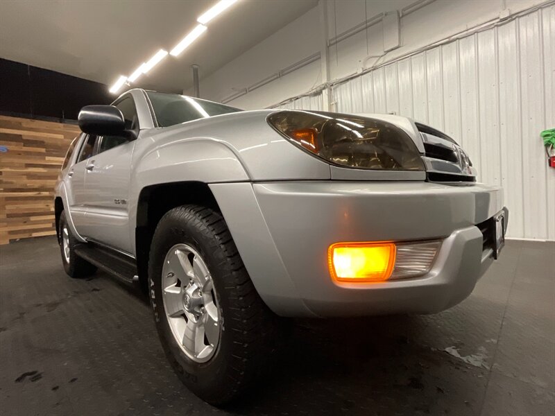 2005 Toyota 4Runner SR5 Sport Utility V8 / 4X4 / 3RD ROW SEAT  4.7L V8 / 4X4 / 3RD ROW SEAT - Photo 10 - Gladstone, OR 97027