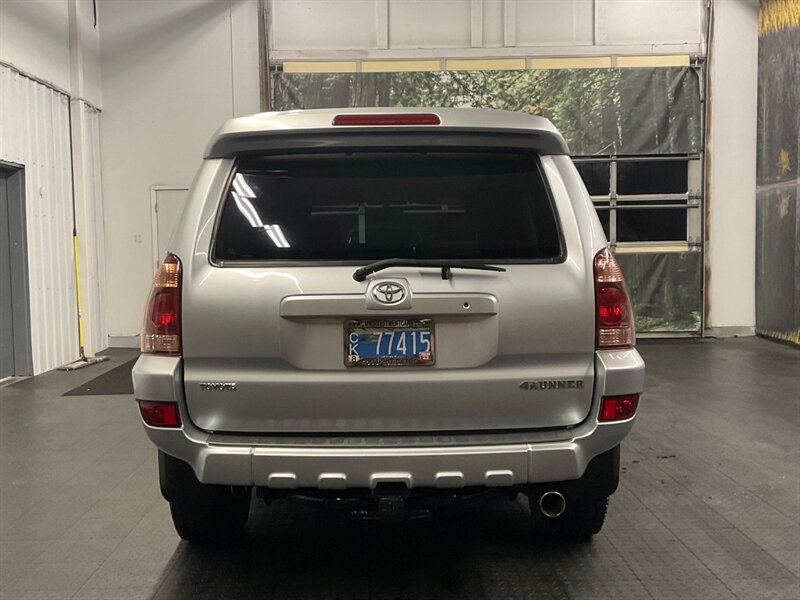 2005 Toyota 4Runner SR5 Sport Utility V8 / 4X4 / 3RD ROW SEAT  4.7L V8 / 4X4 / 3RD ROW SEAT - Photo 6 - Gladstone, OR 97027