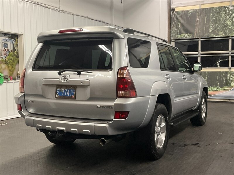 2005 Toyota 4Runner SR5 Sport Utility V8 / 4X4 / 3RD ROW SEAT  4.7L V8 / 4X4 / 3RD ROW SEAT - Photo 8 - Gladstone, OR 97027