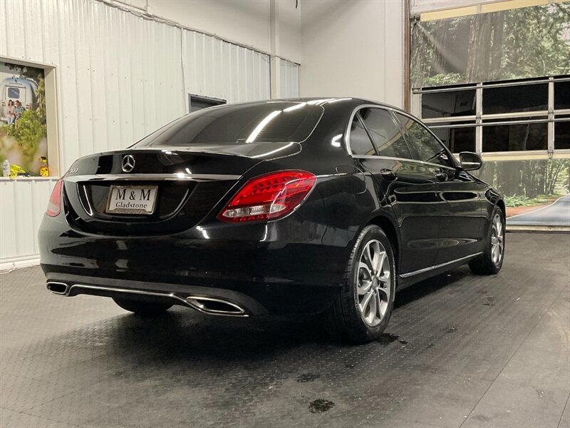 2016 Mercedes-Benz C 300 Sedan / Leather Seats / Navigation & Camera  BRAND NEW TIRES / SHARP & CLEAN !! - Photo 8 - Gladstone, OR 97027