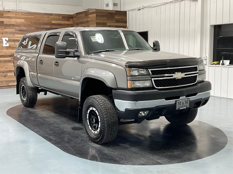 2007 Chevrolet Silverado 2500 Classic LT 4X4 / 6.6L DURAMAX DIESEL / LBZ MOTOR  / LIFTED - Photo 2 - Gladstone, OR 97027