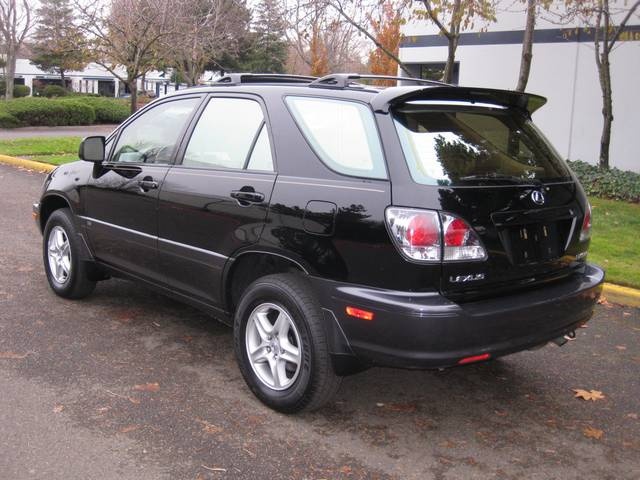 2002 Lexus RX 300 Base Base   - Photo 3 - Portland, OR 97217