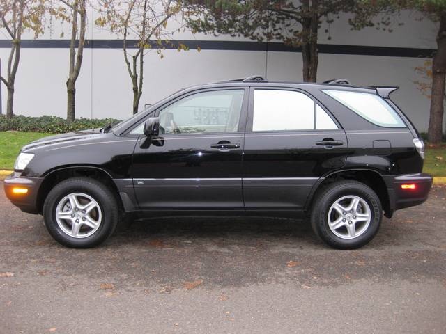 2002 Lexus RX 300 Base Base   - Photo 2 - Portland, OR 97217