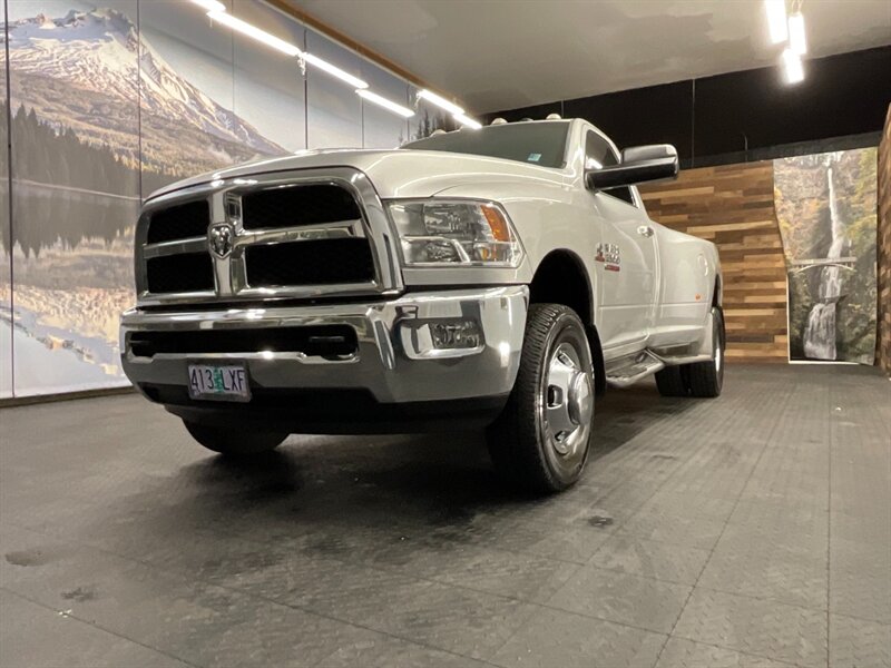 2017 RAM 3500 SLT Regular Cab 4X4 / 6.7L CUMMINS DIESEL / DUALLY  LONG BED DUALLY / 1-TON / ONLY 73,000 MILES - Photo 35 - Gladstone, OR 97027