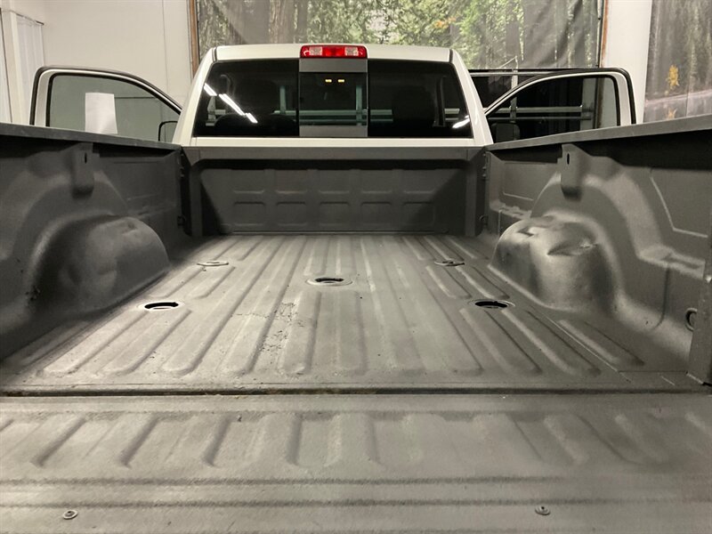 2017 RAM 3500 SLT Regular Cab 4X4 / 6.7L CUMMINS DIESEL / DUALLY  LONG BED DUALLY / 1-TON / ONLY 73,000 MILES - Photo 84 - Gladstone, OR 97027